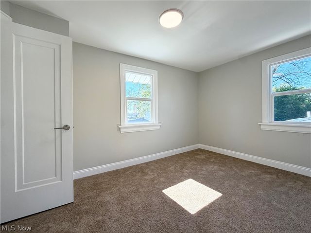 157 Fairlawn Avenue, Elyria, OH 44035