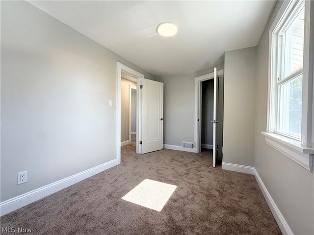 157 Fairlawn Avenue, Elyria, OH 44035