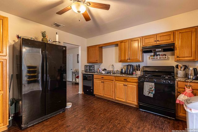 8016 LANDING AVE, San Antonio, TX 78227