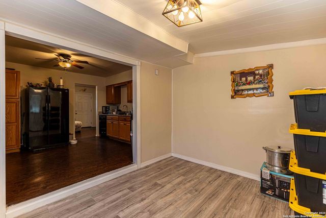 8016 LANDING AVE, San Antonio, TX 78227