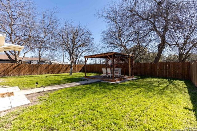 8016 LANDING AVE, San Antonio, TX 78227