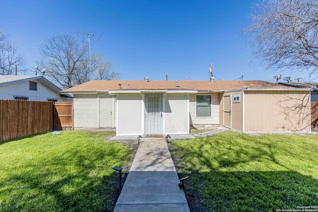 8016 LANDING AVE, San Antonio, TX 78227