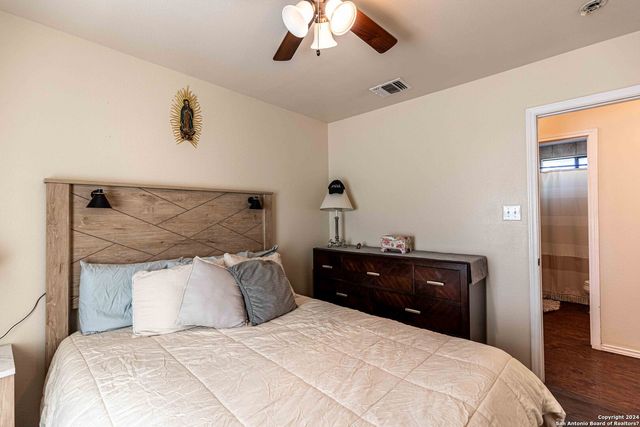 8016 LANDING AVE, San Antonio, TX 78227