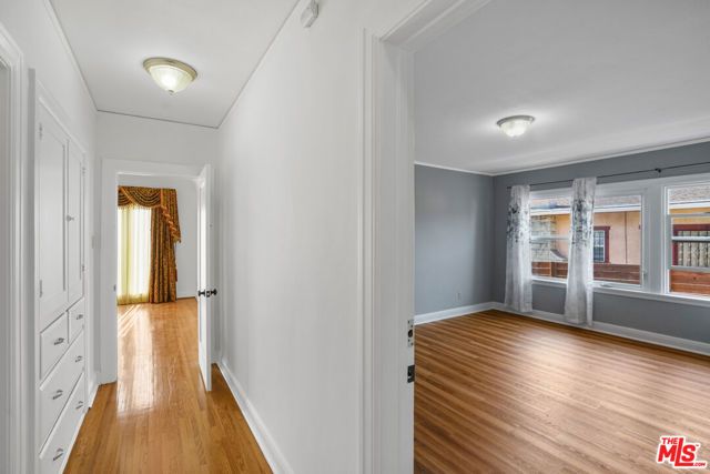 5133 Brynhurst Avenue, View Park, CA 90043