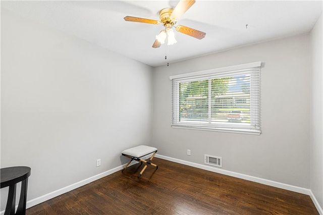 2800 S Cedar Crest Terrace, Independence, MO 64057