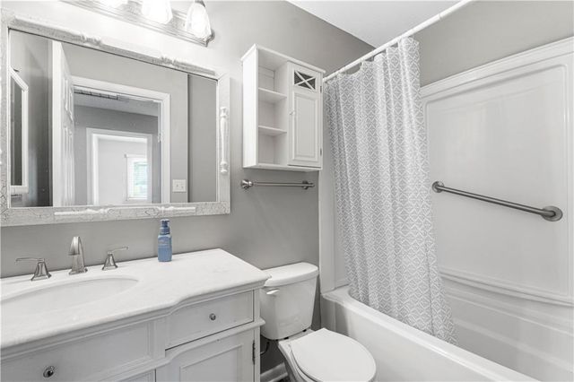 2800 S Cedar Crest Terrace, Independence, MO 64057