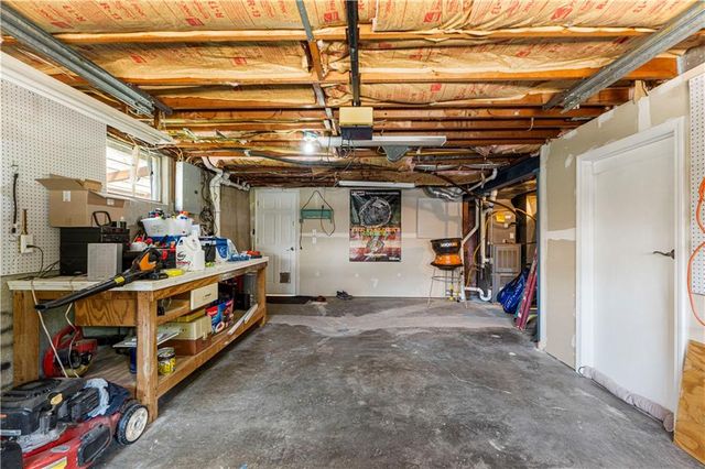 2800 S Cedar Crest Terrace, Independence, MO 64057