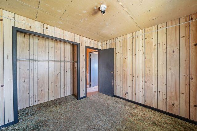 9800 Williams Road, Diamond, OH 44412