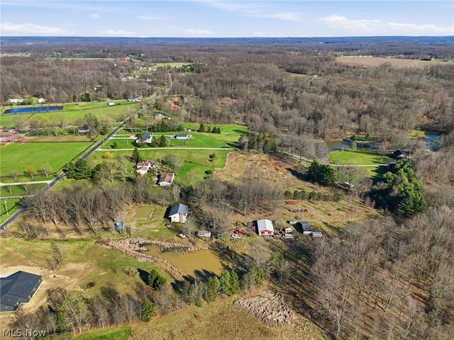 9800 Williams Road, Diamond, OH 44412