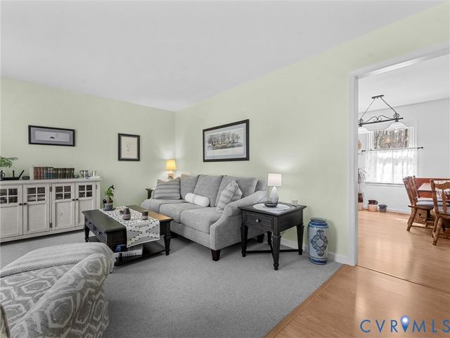 11937 Timber Trail Dr, Midlothian, VA 23112