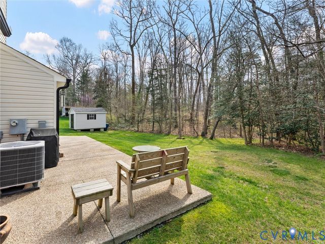 11937 Timber Trail Dr, Midlothian, VA 23112