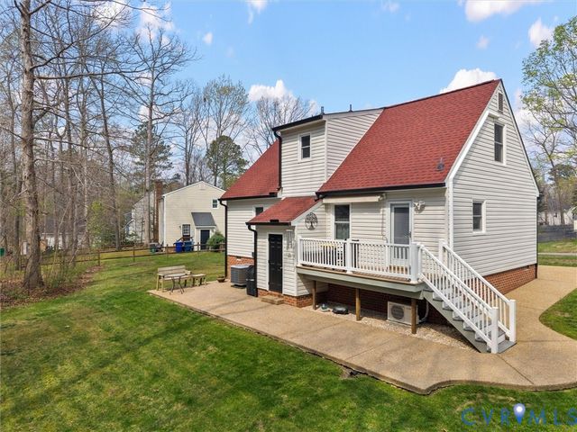 11937 Timber Trail Dr, Midlothian, VA 23112