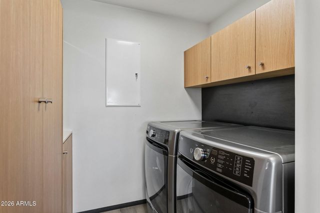 46 W TAM OSHANTER Drive, Phoenix, AZ 85023