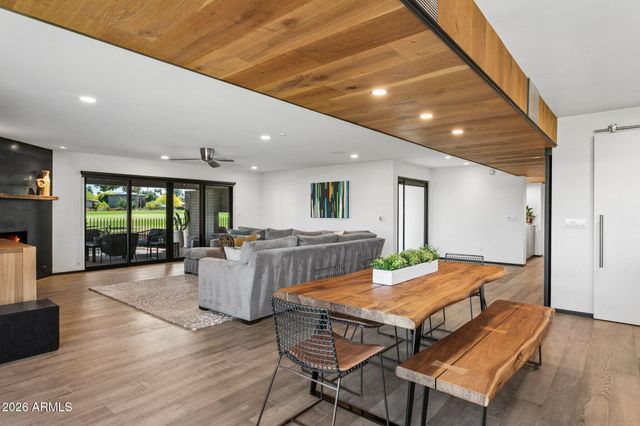 46 W TAM OSHANTER Drive, Phoenix, AZ 85023