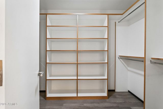 46 W TAM OSHANTER Drive, Phoenix, AZ 85023