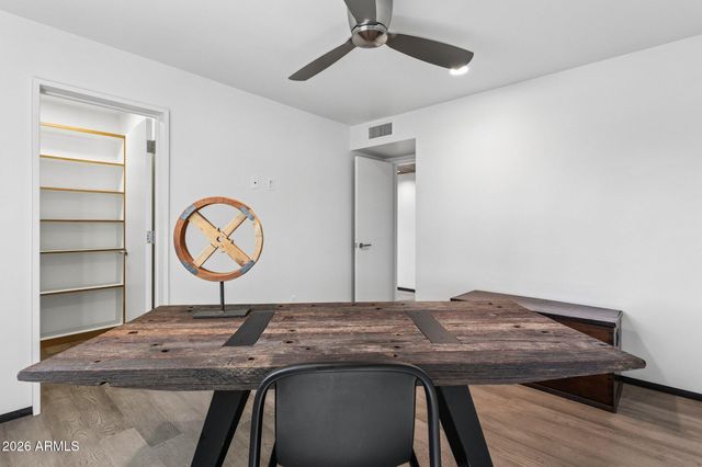 46 W TAM OSHANTER Drive, Phoenix, AZ 85023