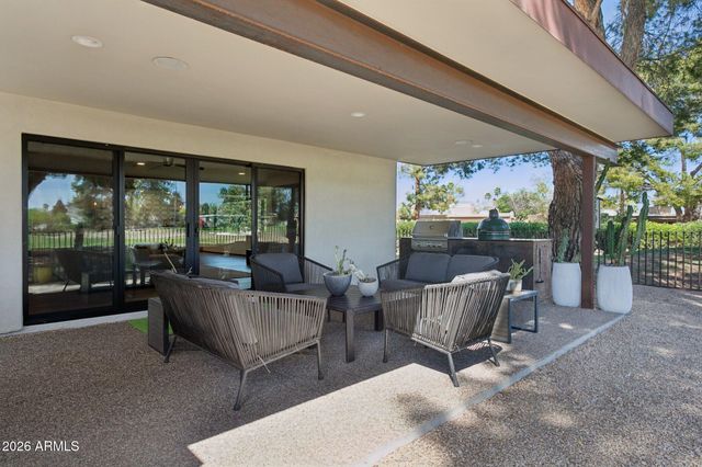 46 W TAM OSHANTER Drive, Phoenix, AZ 85023