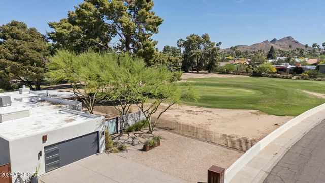 46 W TAM OSHANTER Drive, Phoenix, AZ 85023