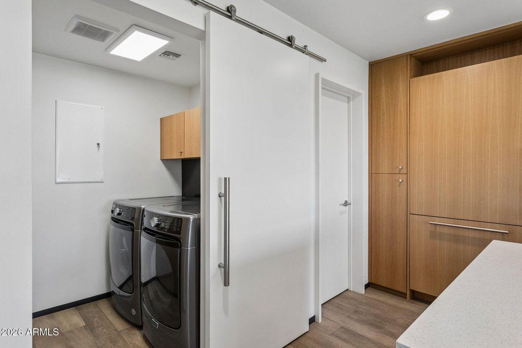 Image 18 of property listing at 46 W TAM OSHANTER Drive, Phoenix, AZ 85023