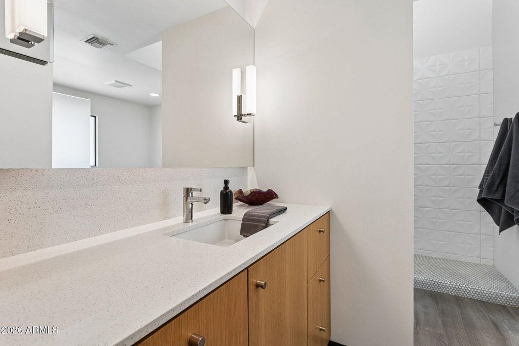 Image 34 of property listing at 46 W TAM OSHANTER Drive, Phoenix, AZ 85023