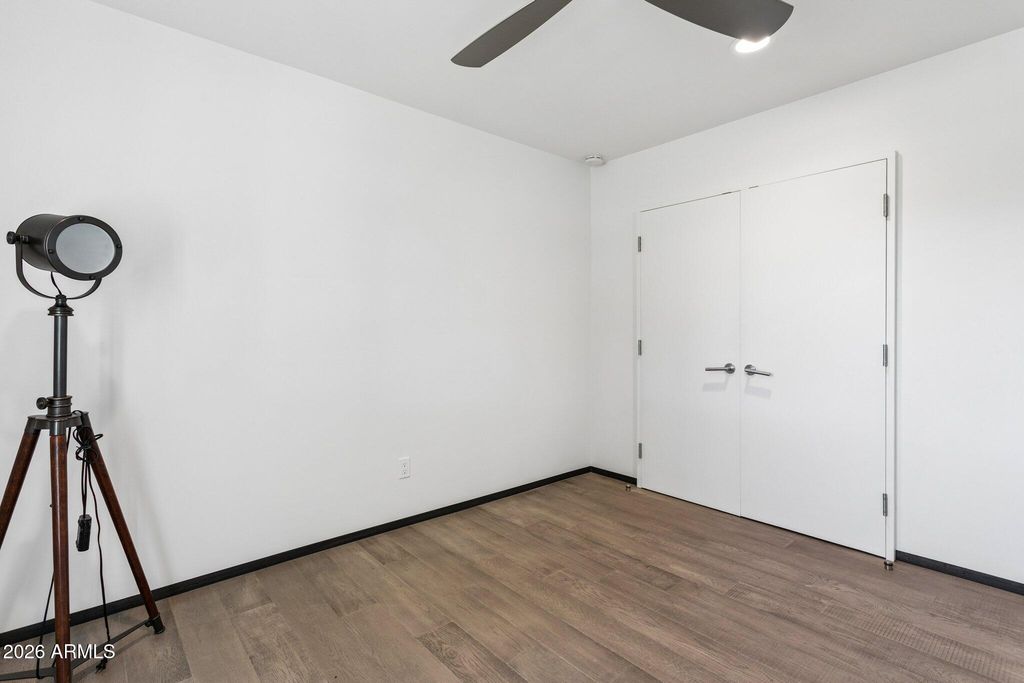 Image 42 of property listing at 46 W TAM OSHANTER Drive, Phoenix, AZ 85023