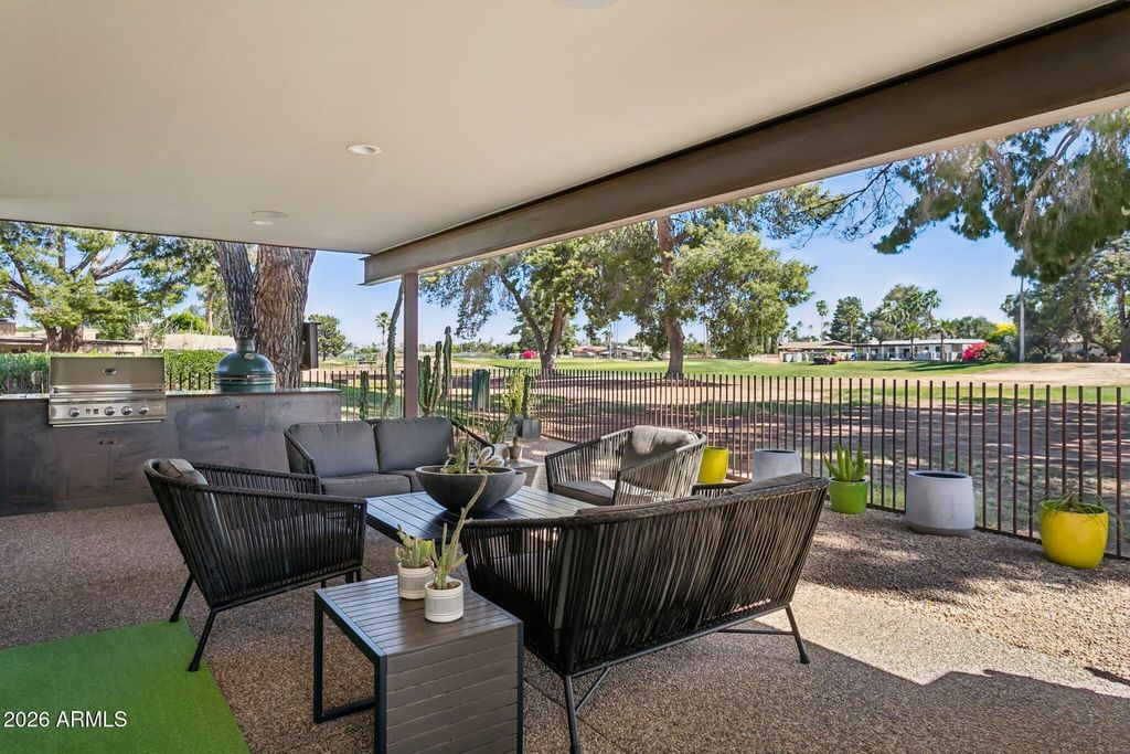 Image 44 of property listing at 46 W TAM OSHANTER Drive, Phoenix, AZ 85023