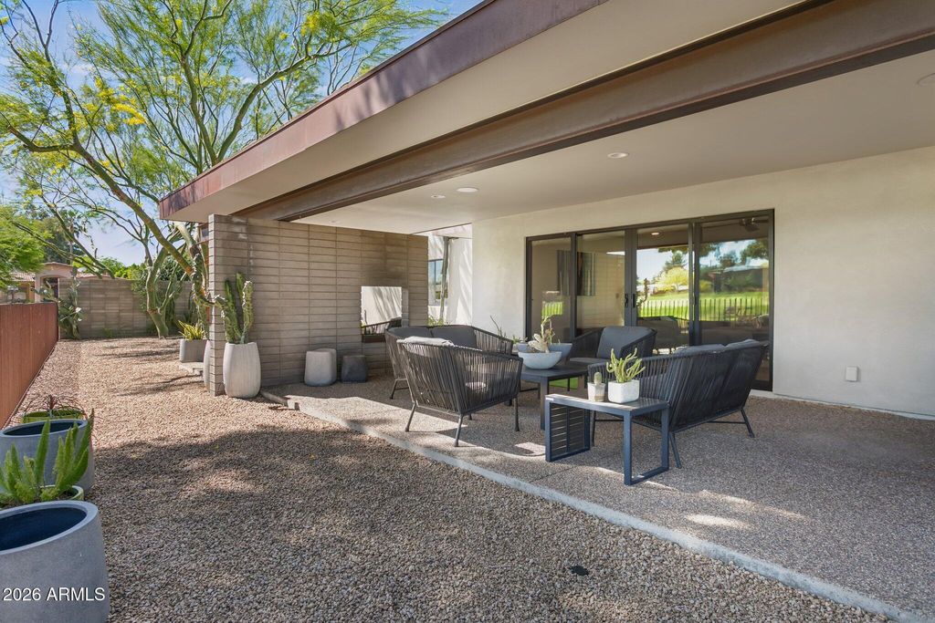 Image 47 of property listing at 46 W TAM OSHANTER Drive, Phoenix, AZ 85023