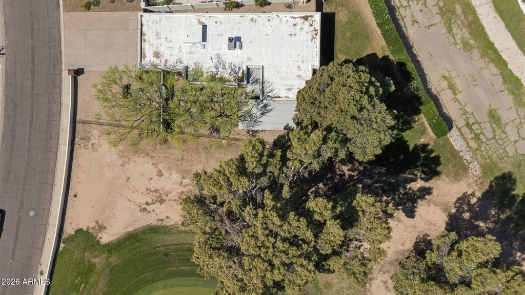 Image 55 of property listing at 46 W TAM OSHANTER Drive, Phoenix, AZ 85023