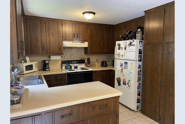 2161 Packerland DRIVE, Green Bay, WI 54304