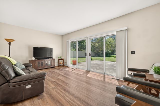 1696 Brigham Lane, Crystal Lake, IL 60014