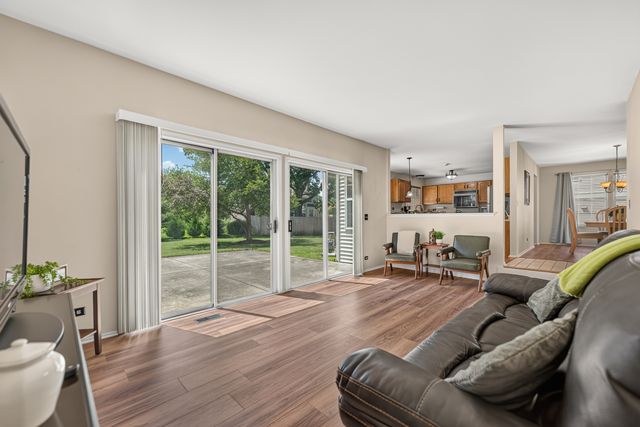 1696 Brigham Lane, Crystal Lake, IL 60014