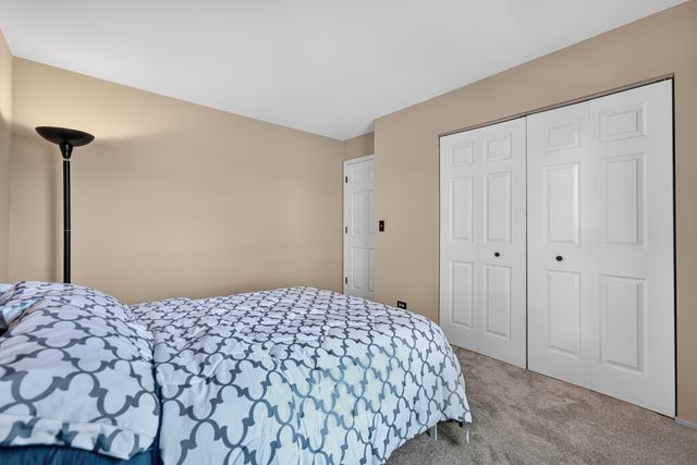 1696 Brigham Lane, Crystal Lake, IL 60014