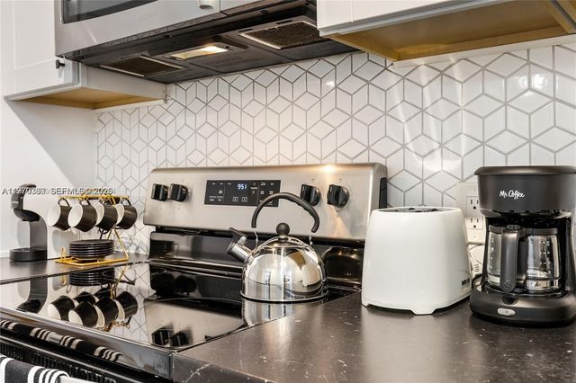 815 NW 30th St 2, Miami, FL 33127