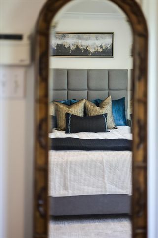 5605 Creek Mdws CV A, Austin, TX 78731