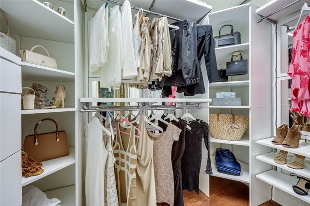 5605 Creek Mdws CV A, Austin, TX 78731