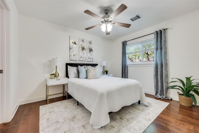 5605 Creek Mdws CV A, Austin, TX 78731