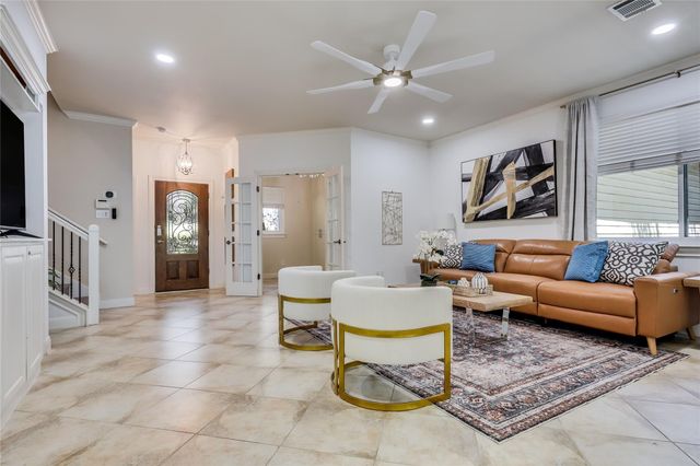 5605 Creek Mdws CV A, Austin, TX 78731