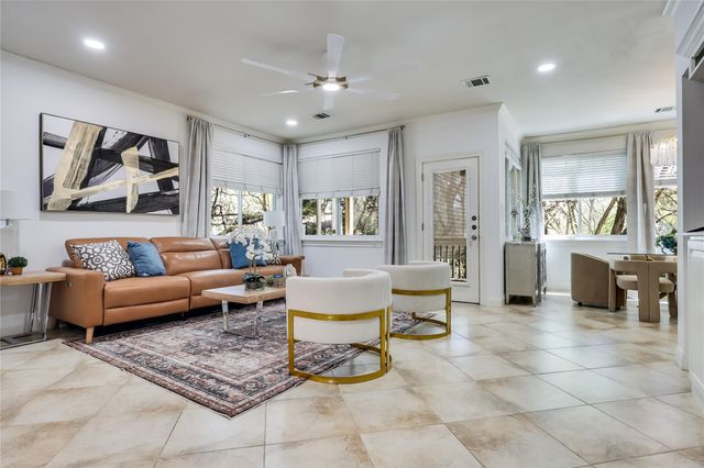 5605 Creek Mdws CV A, Austin, TX 78731