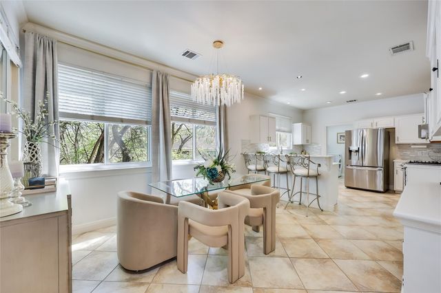 5605 Creek Mdws CV A, Austin, TX 78731