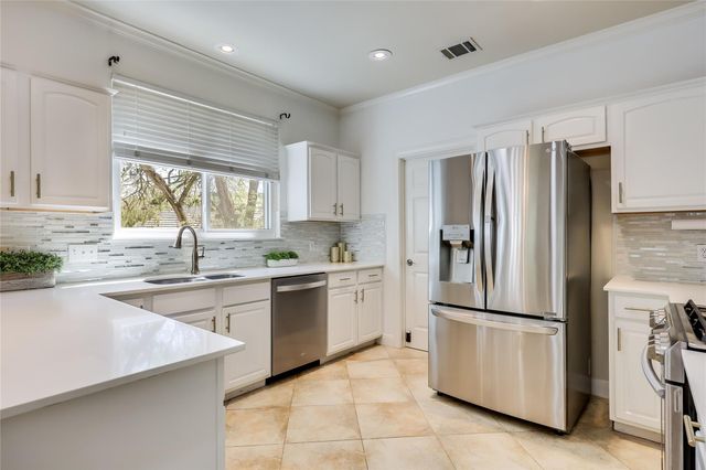 5605 Creek Mdws CV A, Austin, TX 78731