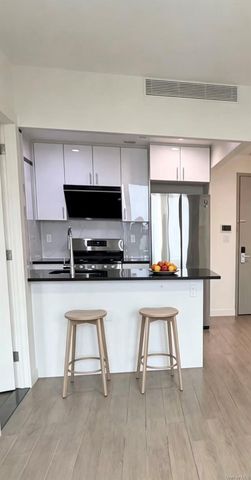 144-27 Sanford Avenue 6L, Flushing, NY 11355
