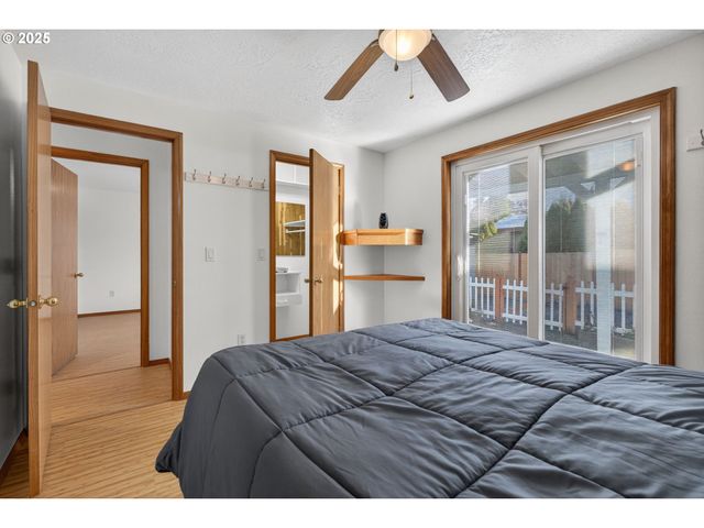 457 Nw FOREST St, Hillsboro, OR 97124