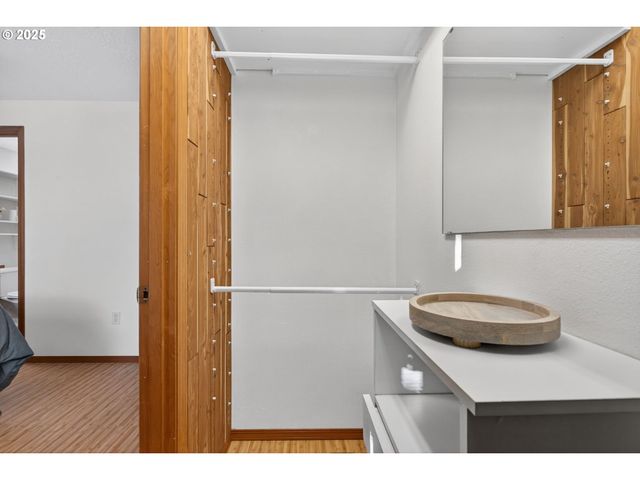 457 Nw FOREST St, Hillsboro, OR 97124