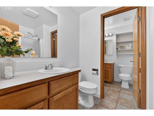 457 Nw FOREST St, Hillsboro, OR 97124