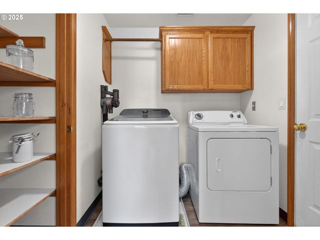 457 Nw FOREST St, Hillsboro, OR 97124