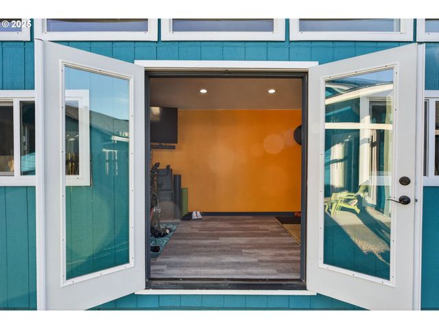 457 Nw FOREST St, Hillsboro, OR 97124