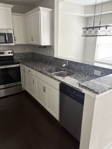 1130 Somerset Springs Dr, Spring Hill, TN 37174