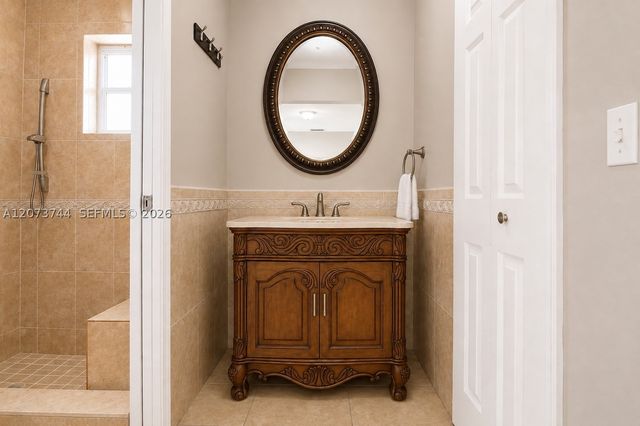 1060 N Douglas Rd, Pembroke Pines, FL 33024