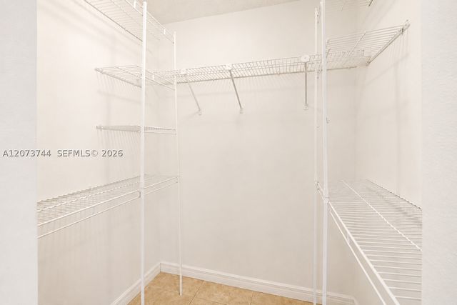 1060 N Douglas Rd, Pembroke Pines, FL 33024