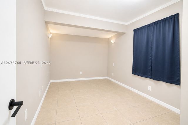 1060 N Douglas Rd, Pembroke Pines, FL 33024